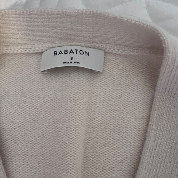 Aritzia Button Cardigan - Picture 2 of 8